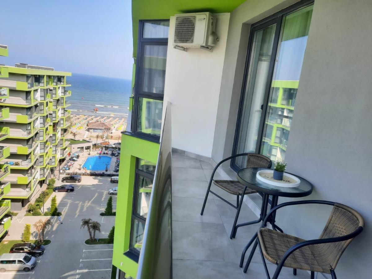 Apartament Rebeca Lux By Alezzi Beach Resort Неводарі Екстер'єр фото