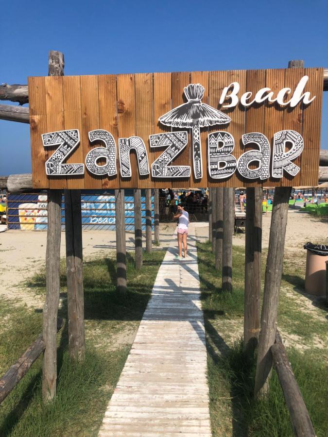 Apartament Rebeca Lux By Alezzi Beach Resort Неводарі Екстер'єр фото