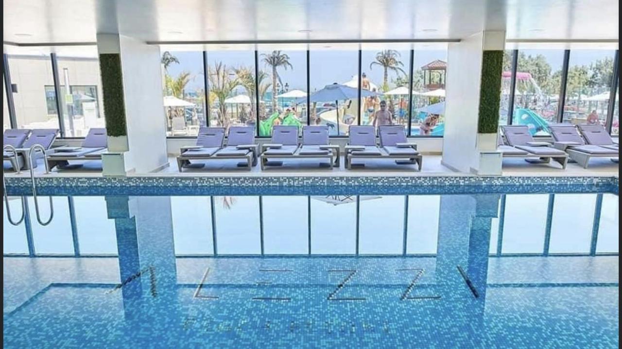 Apartament Rebeca Lux By Alezzi Beach Resort Неводарі Екстер'єр фото